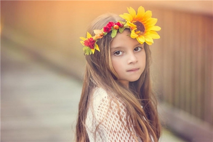 何姓女宝宝取名 何姓女孩漂亮有涵养的名字 