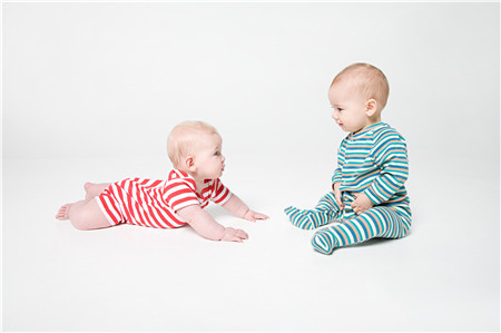 小孩什么名字好听又霸气 