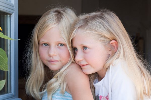 双胞胎女孩起名 双胞胎好听的名字女孩