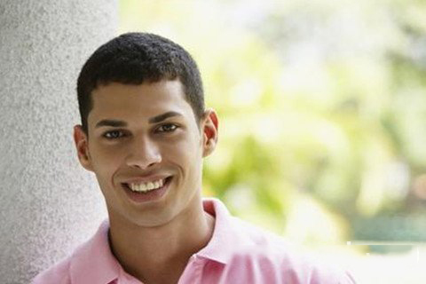 梦见外国人 异邦人士