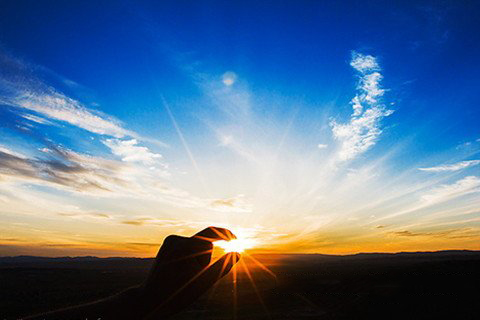梦见太阳入怀中