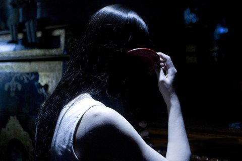 梦见家人被鬼上身