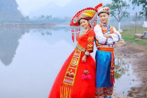 梦见同辈的异性相好