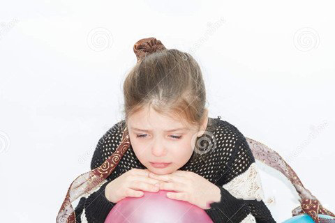 梦见自己生气哭了