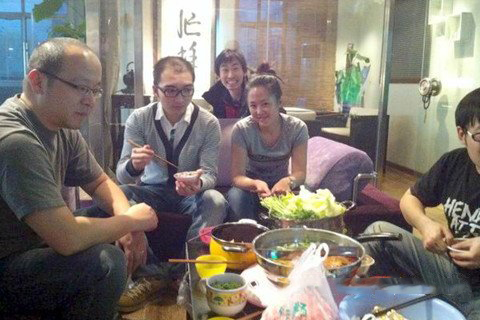 梦见到朋友家吃饭