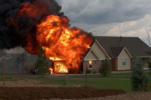 梦见火烧自己家