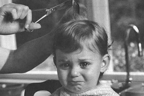 梦见给人剪头发