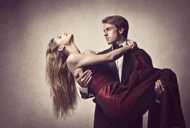 这些女人管不住 易红杏出墙 