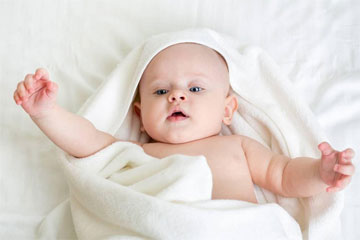 鼠年宝宝起名四个字姓张 