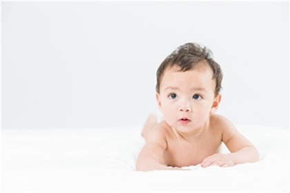 春节前后生的宝宝取什么名字好 新年有寓意的名字