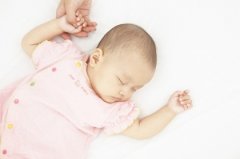 男孩取名字看什么 刚出生的男孩取什么名字 