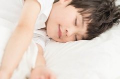 五行缺水的男孩取名字 缺水的男孩怎么取名好 