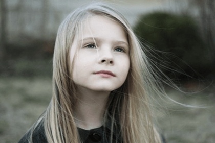 缺金缺土女孩起名字 带金带土的女孩名字大全 缺金缺土女孩起名字 带金带土的女孩名字大全