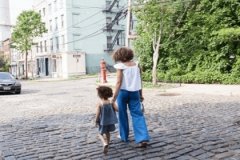 女孩儿姓李起名字 姓李的女孩子应该取什么名字 