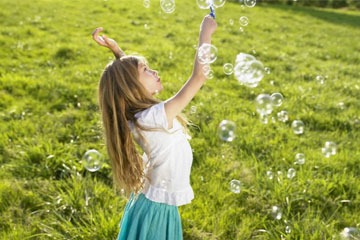 可以用来取女孩子名字的成语 