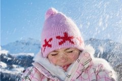 李取名女孩100分名字 女孩姓李取名寓意好 