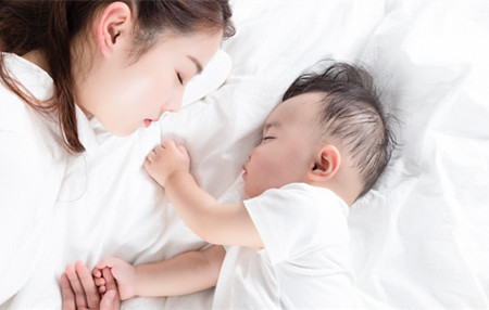 男孩低调稳重内敛大气的名字 